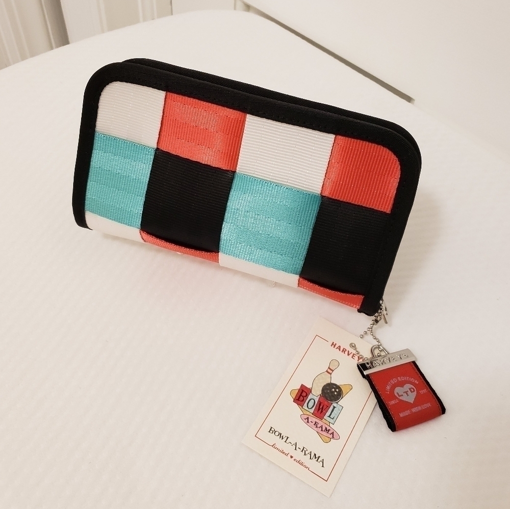 NWT Harvey's Seatbelt Bowl-A-Rama Colorful Zip Close Classic Wallet, Uni…